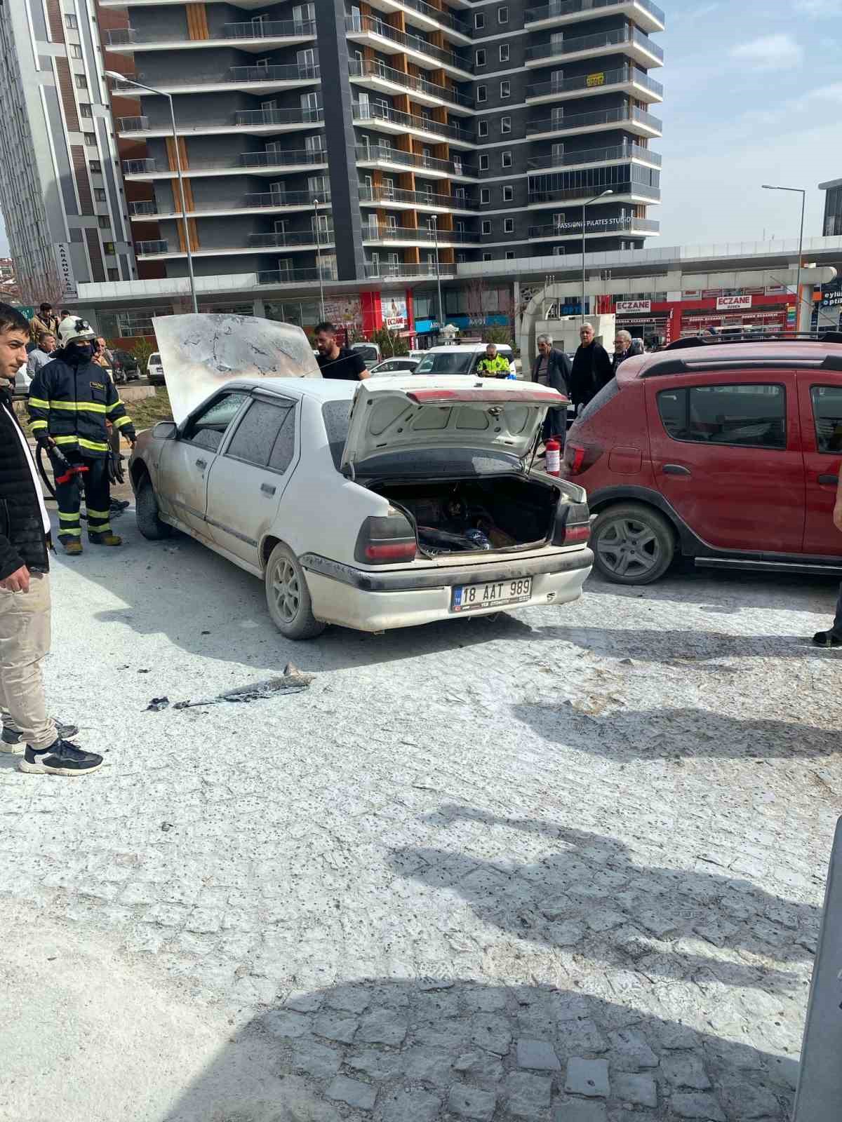 Kastamonu’da park halindeki otomobil yandı
?v=1