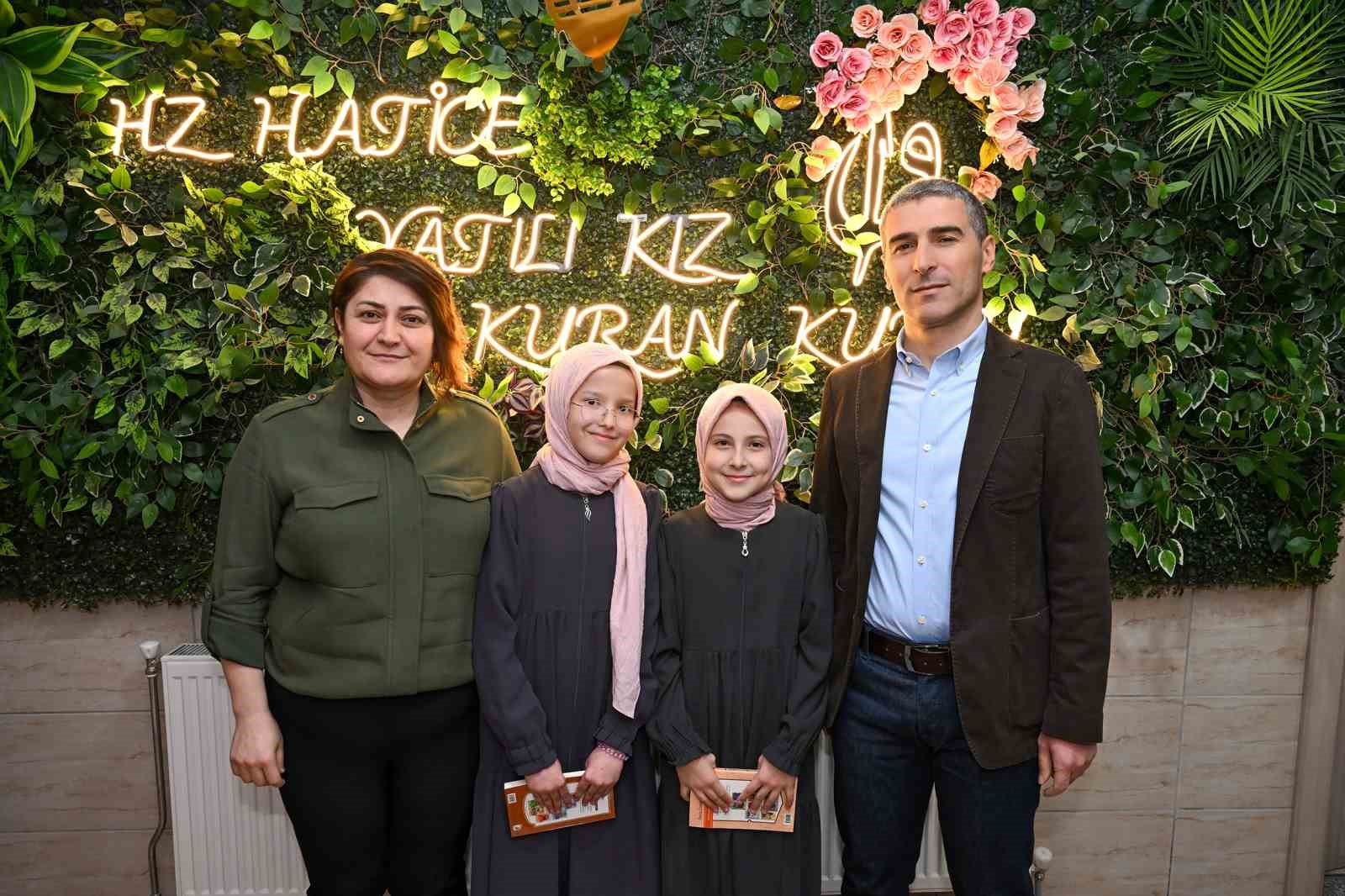 Vali Aktaş, Hz. Hatice Yatılı Hafızlık Kız Kur’an Kursu öğrencileriyle iftar sofrasında buluştu
?v=1