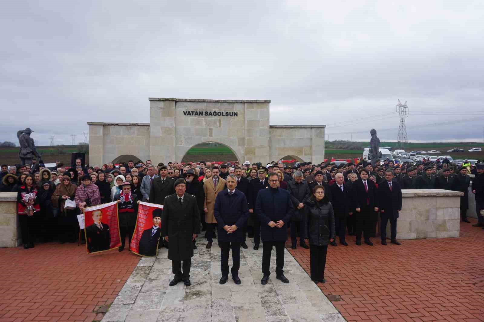 Çanakkale Zaferi’nin 110. yılı dolayısıyla tören düzenlendi
?v=1