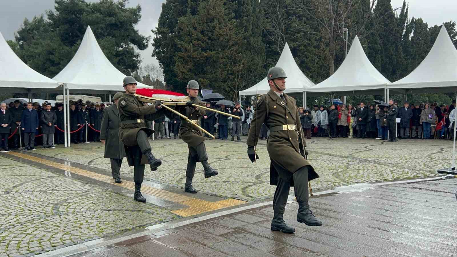 Çanakkale şehitleri Edirnekapı Şehitliği’nde törenle anıldı
?v=1