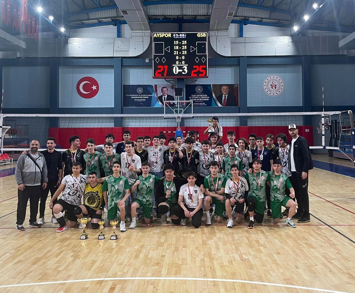 Voleybolda Düzce Belediyesi şampiyon
?v=1