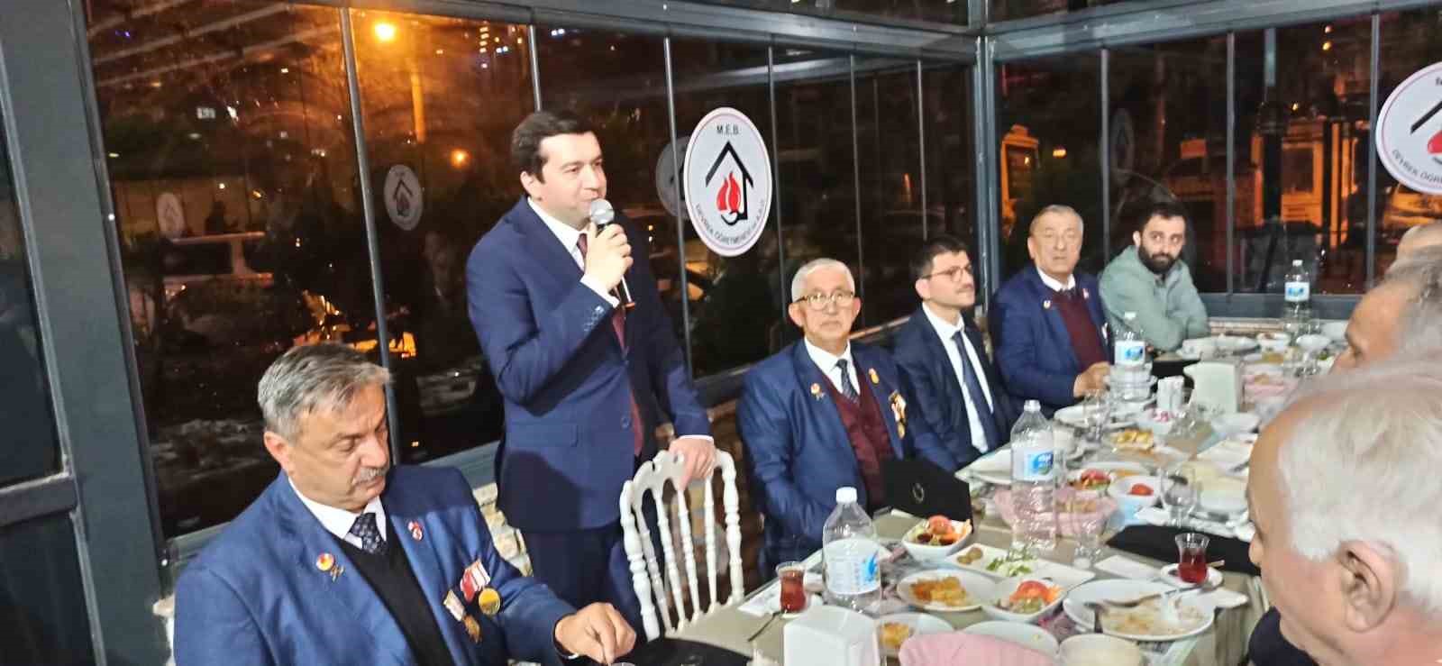 Şehit yakınları ve  gaziler iftarda bir arayageldi
?v=1