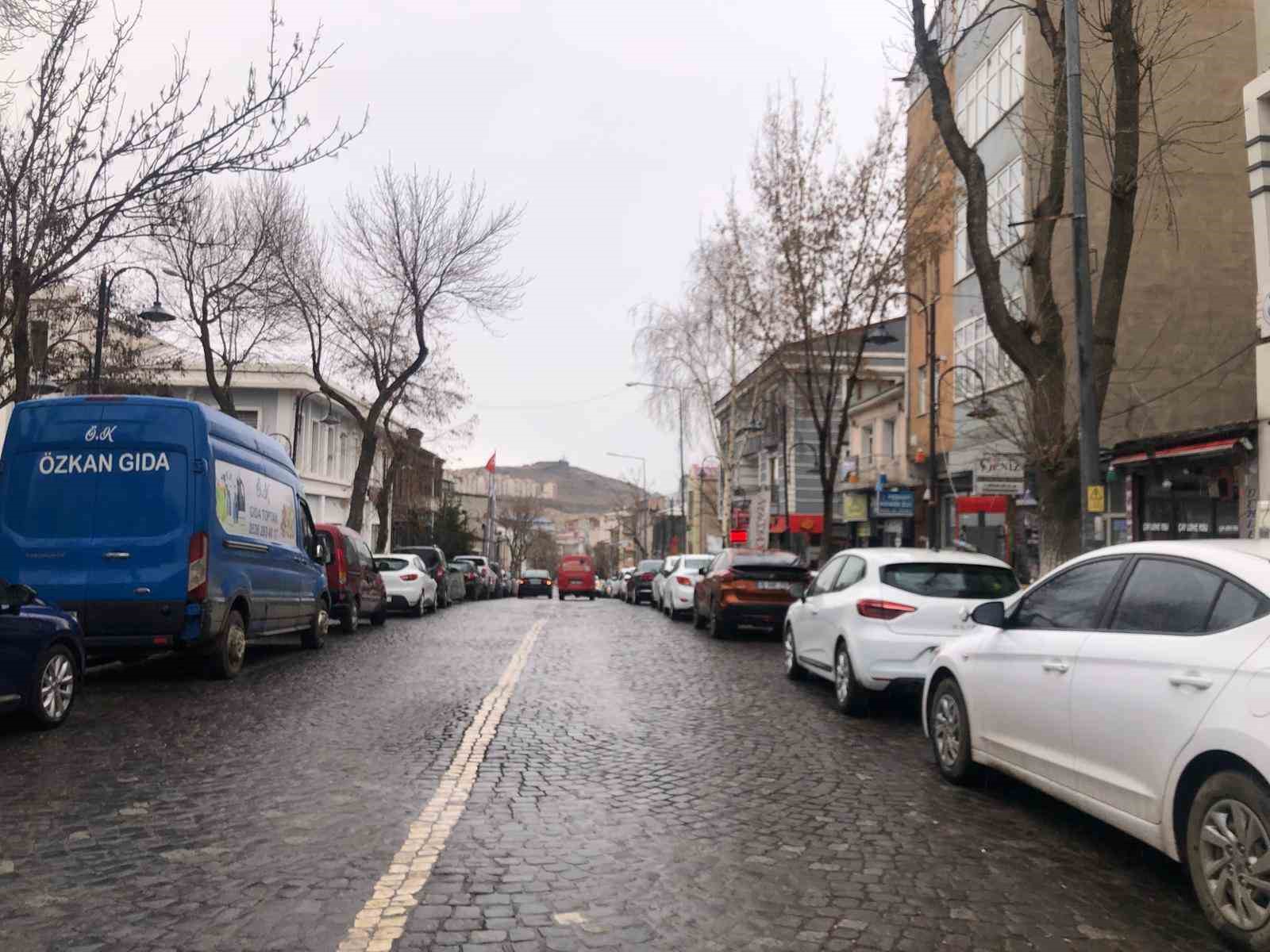 Kars’ta trafiğe kayıtlı araç sayısı 51 bin 881’e ulaştı
?v=1