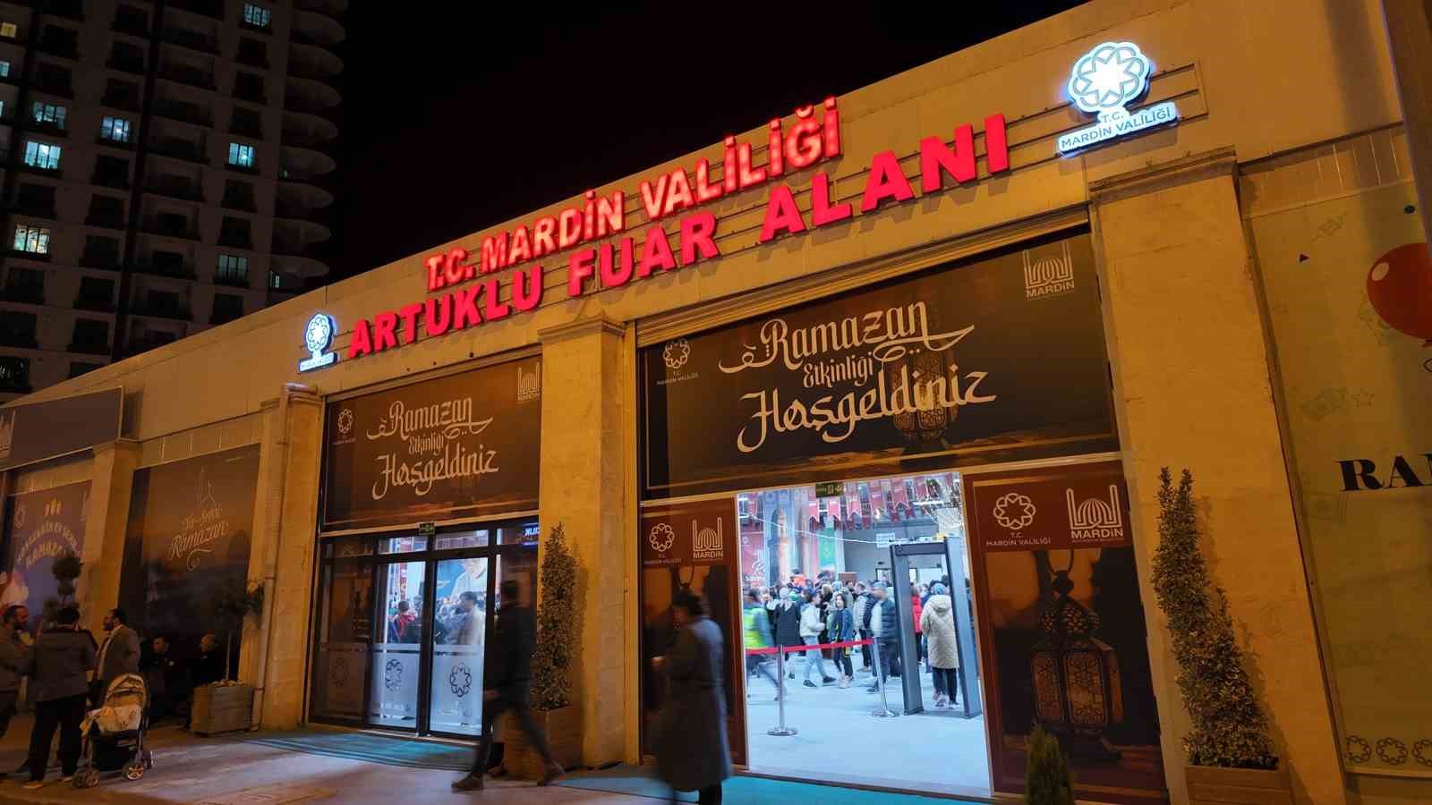 Mardin’de  Ramazan Sokağı na vatandaşlardan yoğun ilgi
?v=1