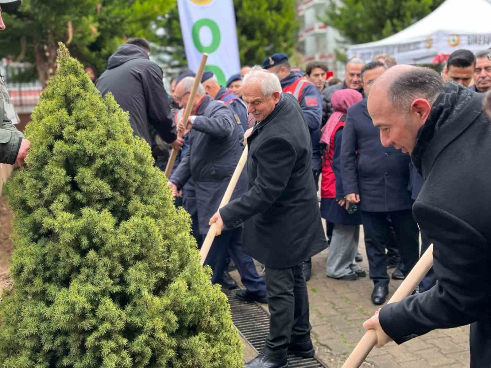 Giresun’da fidanlar toprakla buluştu
?v=1