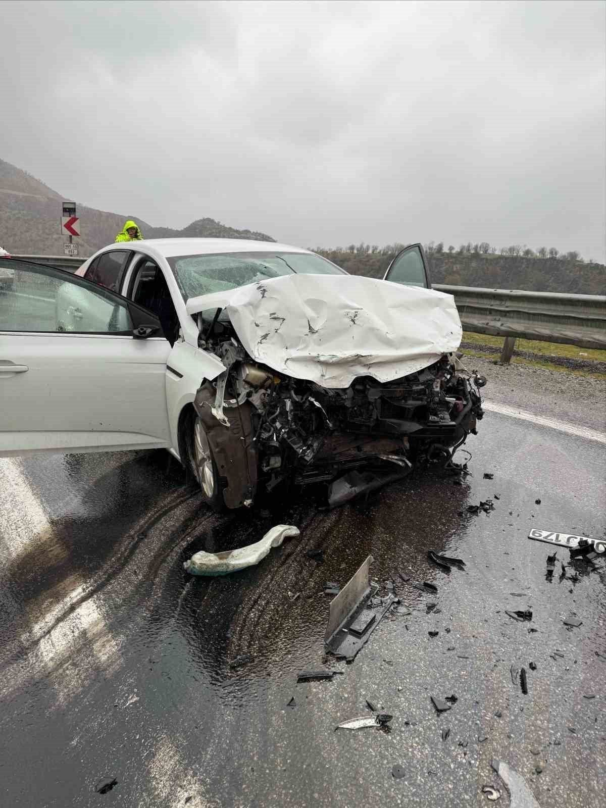 Bitlis’te trafik kazası: 1 ölü, 1 yaralı
?v=1